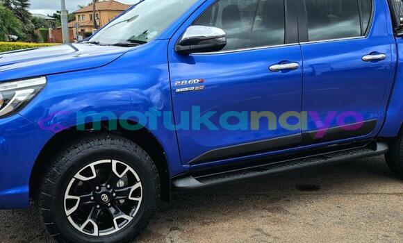 Buy Used Toyota Hilux Blue Car in Kinshasa in Kinshasa Buy Used Toyota Hilux Blue Car in Kinshasa in Kinshasa