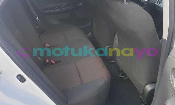 Buy Used Toyota Corolla White Car in Kinshasa in Kinshasa Buy Used Toyota Corolla White Car in Kinshasa in Kinshasa