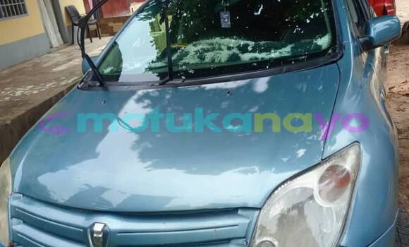 Buy Used Toyota Ist Blue Car in Kinshasa in Kinshasa Buy Used Toyota Ist Blue Car in Kinshasa in Kinshasa