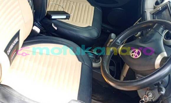 Buy Used Toyota Ist Blue Car in Kinshasa in Kinshasa Buy Used Toyota Ist Blue Car in Kinshasa in Kinshasa