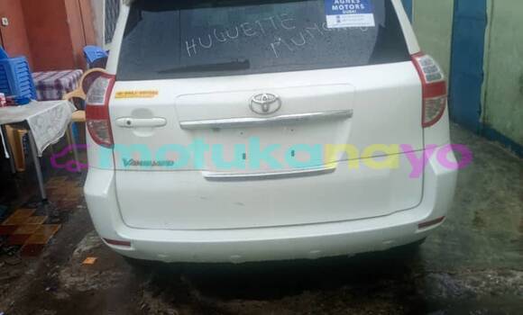 Buy Used Toyota Vanguard White Car in Kinshasa in Kinshasa Buy Used Toyota Vanguard White Car in Kinshasa in Kinshasa