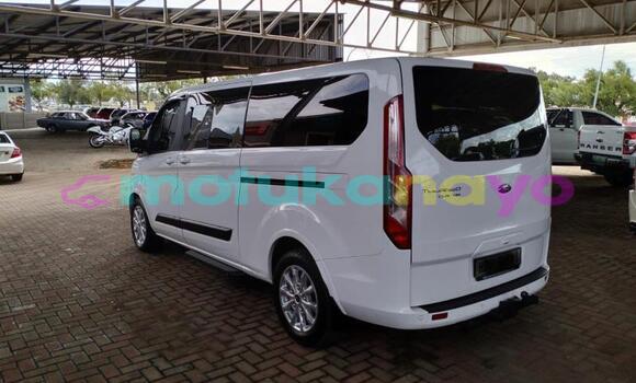Buy Used Ford Tourneo Custom White Car in Kinshasa in Kinshasa Buy Used Ford Tourneo Custom White Car in Kinshasa in Kinshasa