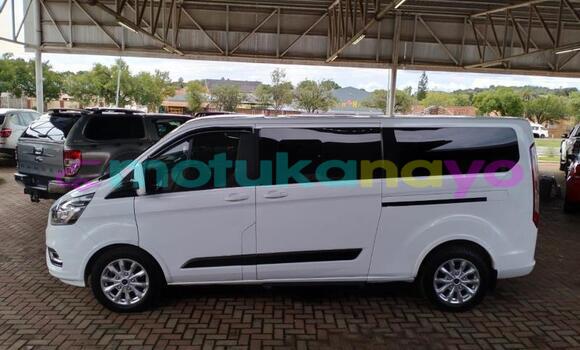 Buy Used Ford Tourneo Custom White Car in Kinshasa in Kinshasa Buy Used Ford Tourneo Custom White Car in Kinshasa in Kinshasa