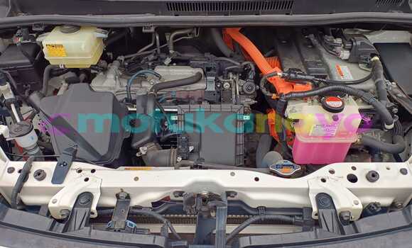 Buy Used Toyota Voxy White Car in Kinshasa in Kinshasa Buy Used Toyota Voxy White Car in Kinshasa in Kinshasa