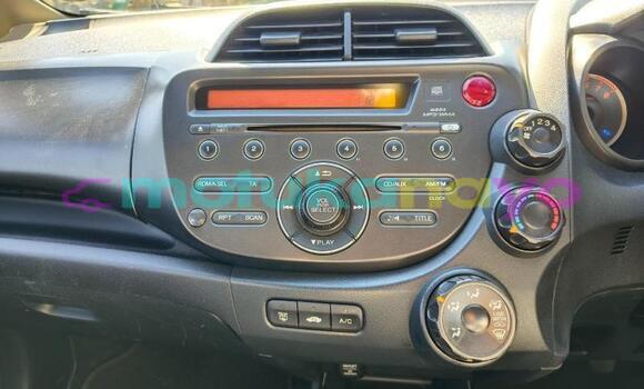 Buy Used Honda Jazz White Car in Kinshasa in Kinshasa Buy Used Honda Jazz White Car in Kinshasa in Kinshasa