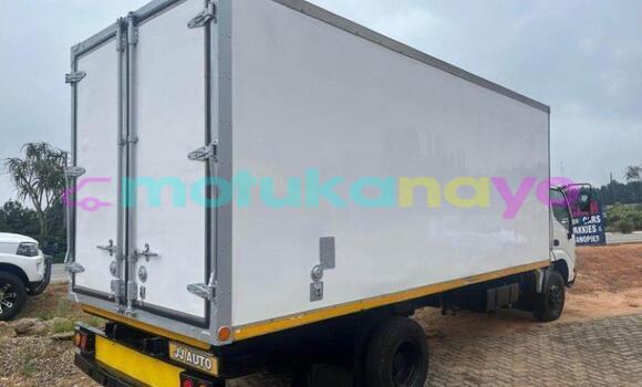Buy Used Toyota Dyna White Truck in Kinshasa in Kinshasa Buy Used Toyota Dyna White Truck in Kinshasa in Kinshasa