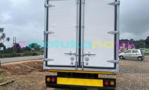 Buy Used Toyota Dyna White Truck in Kinshasa in Kinshasa Buy Used Toyota Dyna White Truck in Kinshasa in Kinshasa