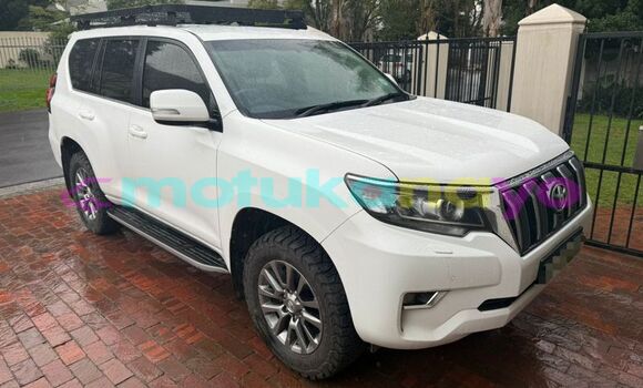 Buy Used Toyota Land Cruiser Prado White Car in Kinshasa in Kinshasa Buy Used Toyota Land Cruiser Prado White Car in Kinshasa in Kinshasa