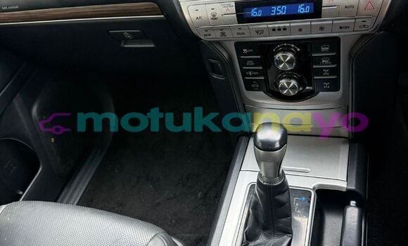 Buy Used Toyota Land Cruiser Prado White Car in Kinshasa in Kinshasa Buy Used Toyota Land Cruiser Prado White Car in Kinshasa in Kinshasa