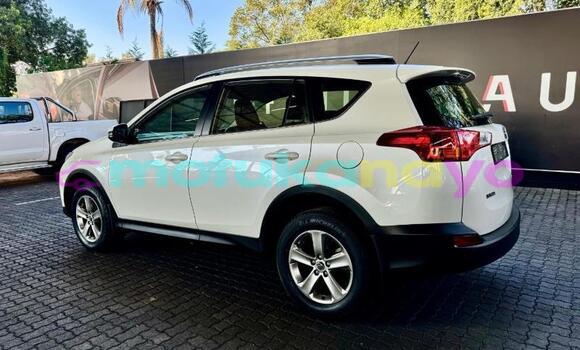Buy Used Toyota RAV4 White Car in Kinshasa in Kinshasa Buy Used Toyota RAV4 White Car in Kinshasa in Kinshasa