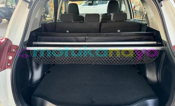 Buy Used Toyota RAV4 White Car in Kinshasa in Kinshasa Buy Used Toyota RAV4 White Car in Kinshasa in Kinshasa