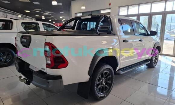 Buy Used Toyota Hilux White Car in Kinshasa in Kinshasa Buy Used Toyota Hilux White Car in Kinshasa in Kinshasa