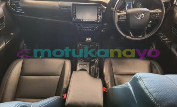 Buy Used Toyota Hilux White Car in Kinshasa in Kinshasa Buy Used Toyota Hilux White Car in Kinshasa in Kinshasa