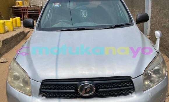 Acheter Occasion Voiture Toyota RAV4 Gris à Kinshasa, Kinshasa Acheter Occasion Voiture Toyota RAV4 Gris à Kinshasa, Kinshasa