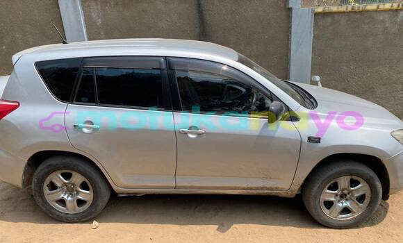 Acheter Occasion Voiture Toyota RAV4 Gris à Kinshasa, Kinshasa Acheter Occasion Voiture Toyota RAV4 Gris à Kinshasa, Kinshasa