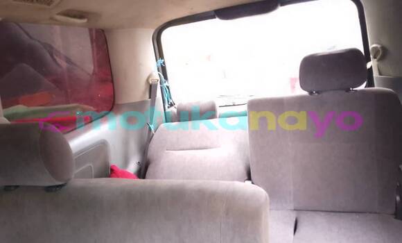 Acheter Occasion Voiture Toyota Voxy Noir à Kinshasa, Kinshasa Acheter Occasion Voiture Toyota Voxy Noir à Kinshasa, Kinshasa