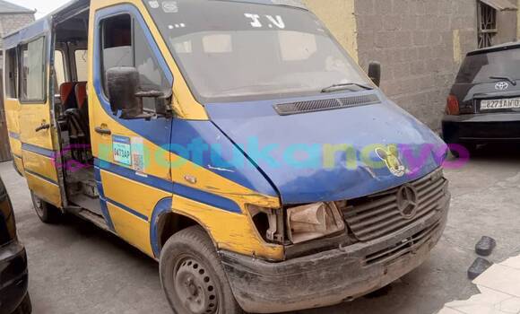 Acheter Occasion Voiture Toyota Sprinter Autre à Kinshasa, Kinshasa Acheter Occasion Voiture Toyota Sprinter Autre à Kinshasa, Kinshasa