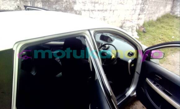 Acheter Occasion Voiture Toyota Ist Gris à Kinshasa, Kinshasa Acheter Occasion Voiture Toyota Ist Gris à Kinshasa, Kinshasa