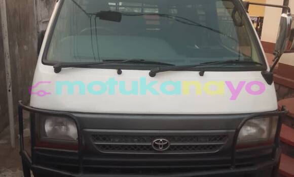 Acheter Occasion Voiture Toyota Hiace Blanc à Kinshasa, Kinshasa Acheter Occasion Voiture Toyota Hiace Blanc à Kinshasa, Kinshasa