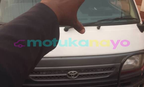 Acheter Occasion Voiture Toyota Hiace Blanc à Kinshasa, Kinshasa Acheter Occasion Voiture Toyota Hiace Blanc à Kinshasa, Kinshasa