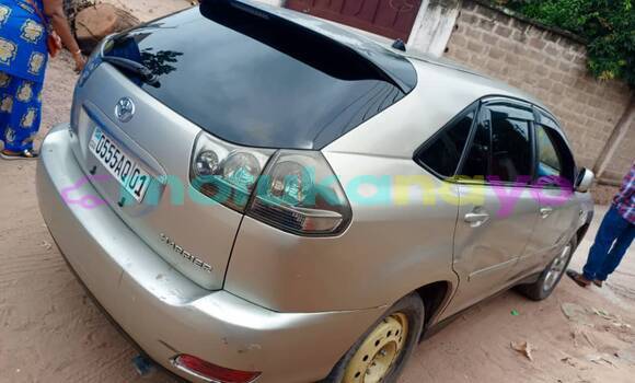 Acheter Occasion Voiture Toyota Harrier Gris à Kinshasa, Kinshasa Acheter Occasion Voiture Toyota Harrier Gris à Kinshasa, Kinshasa