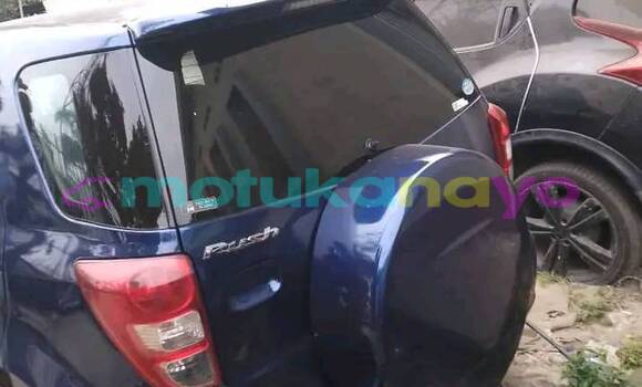 Acheter Occasion Voiture Toyota Rush Bleu à Kinshasa, Kinshasa Acheter Occasion Voiture Toyota Rush Bleu à Kinshasa, Kinshasa