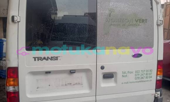 Acheter Occasion Voiture Ford Explorer Sport Trac Blanc à Kinshasa, Kinshasa Acheter Occasion Voiture Ford Explorer Sport Trac Blanc à Kinshasa, Kinshasa