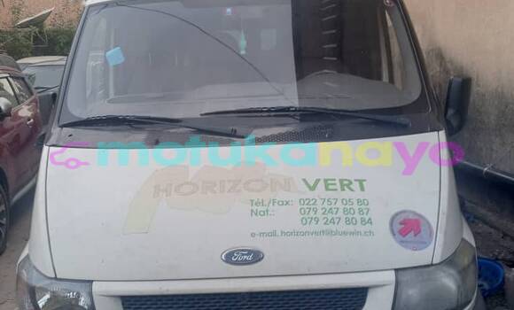 Acheter Occasion Voiture Ford Explorer Sport Trac Blanc à Kinshasa, Kinshasa Acheter Occasion Voiture Ford Explorer Sport Trac Blanc à Kinshasa, Kinshasa