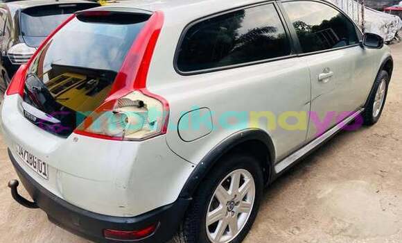 Acheter Occasion Voiture Volvo C30 Gris à Kinshasa, Kinshasa Acheter Occasion Voiture Volvo C30 Gris à Kinshasa, Kinshasa