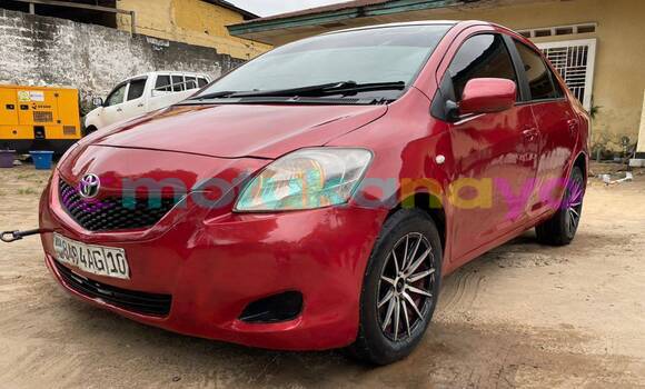 Acheter Occasion Voiture Toyota Belta Rouge à Kinshasa, Kinshasa