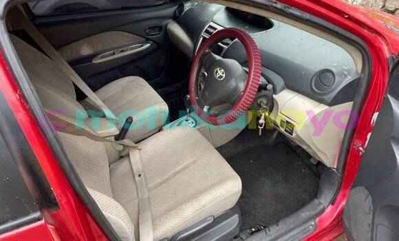 Acheter Occasion Voiture Toyota Belta Rouge à Kinshasa, Kinshasa Acheter Occasion Voiture Toyota Belta Rouge à Kinshasa, Kinshasa