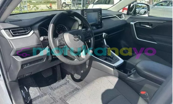 Acheter Occasion Voiture Toyota RAV4 Blanc à Banalia, Haut-Congo Acheter Occasion Voiture Toyota RAV4 Blanc à Banalia, Haut-Congo