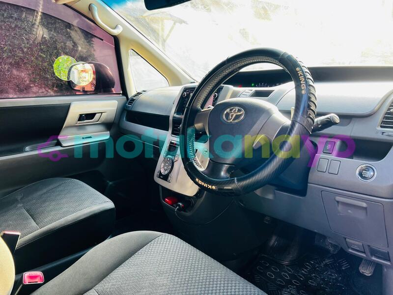 Big with watermark toyota noah kinshasa kinshasa 8908