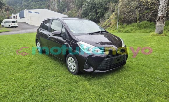 Acheter Occasion Voiture Toyota Vitz Noir à Kinshasa, Kinshasa Acheter Occasion Voiture Toyota Vitz Noir à Kinshasa, Kinshasa