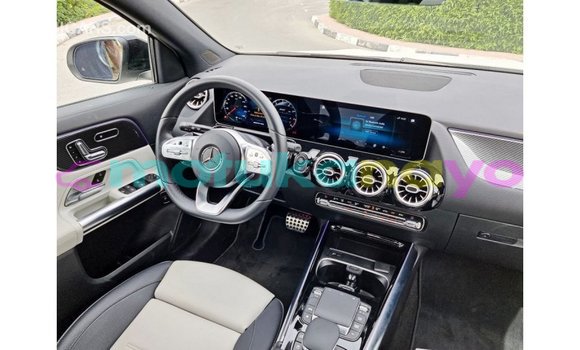 Buy Import Mercedes-Benz 190 (W201) White Car in Import - Dubai in Bandundu Buy Import Mercedes-Benz 190 (W201) White Car in Import - Dubai in Bandundu