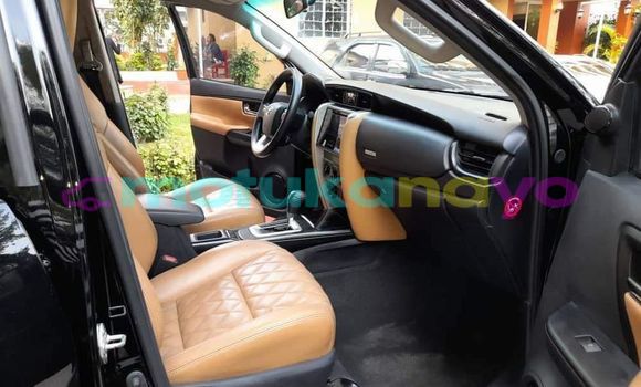 Buy Used Toyota Fortuner Black Car in Kinshasa in Kinshasa Buy Used Toyota Fortuner Black Car in Kinshasa in Kinshasa