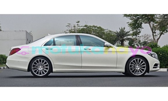 Buy Import Mercedes-Benz 190 (W201) White Car in Import - Dubai in Bandundu Buy Import Mercedes-Benz 190 (W201) White Car in Import - Dubai in Bandundu