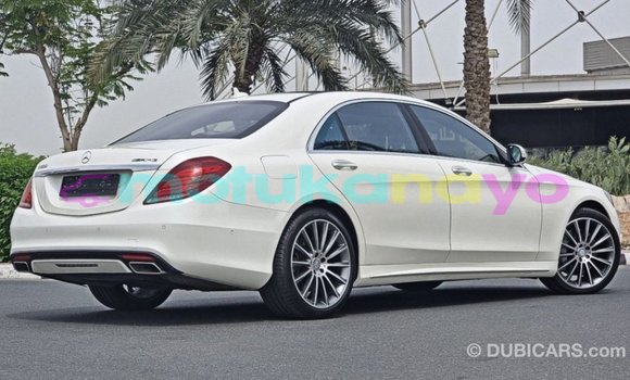 Buy Import Mercedes-Benz 190 (W201) White Car in Import - Dubai in Bandundu Buy Import Mercedes-Benz 190 (W201) White Car in Import - Dubai in Bandundu