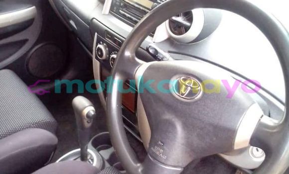 Buy Used Toyota Ist White Car in Kinshasa in Kinshasa Buy Used Toyota Ist White Car in Kinshasa in Kinshasa