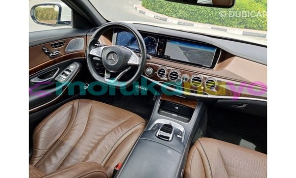 Buy Import Mercedes-Benz 190 (W201) White Car in Import - Dubai in Bandundu Buy Import Mercedes-Benz 190 (W201) White Car in Import - Dubai in Bandundu