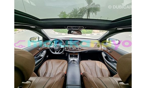 Buy Import Mercedes-Benz 190 (W201) White Car in Import - Dubai in Bandundu Buy Import Mercedes-Benz 190 (W201) White Car in Import - Dubai in Bandundu