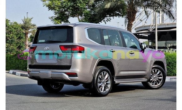 Buy Import Toyota Land Cruiser Other Car in Import - Dubai in Bandundu Buy Import Toyota Land Cruiser Other Car in Import - Dubai in Bandundu