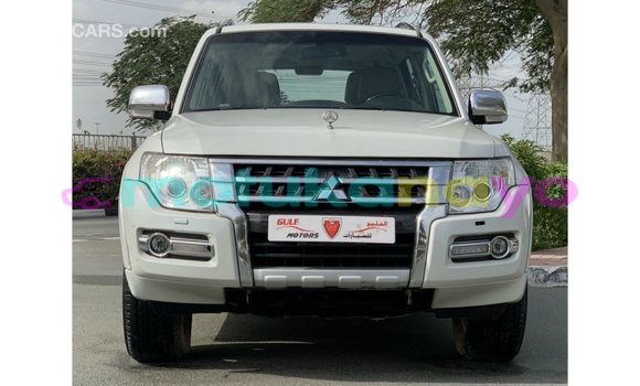 Acheter Import Voiture Mitsubishi Pajero Blanc à Import - Dubai, Bandundu Acheter Import Voiture Mitsubishi Pajero Blanc à Import - Dubai, Bandundu