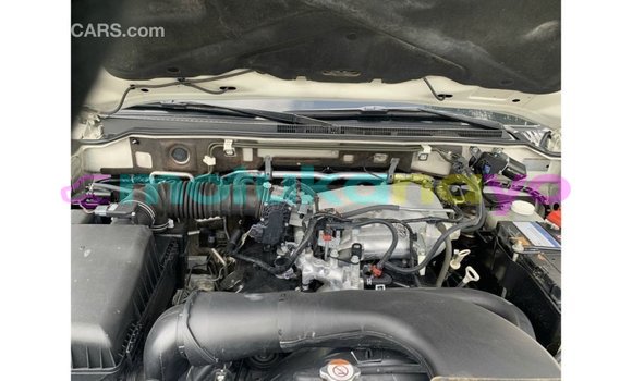 Acheter Import Voiture Mitsubishi Pajero Blanc à Import - Dubai, Bandundu Acheter Import Voiture Mitsubishi Pajero Blanc à Import - Dubai, Bandundu