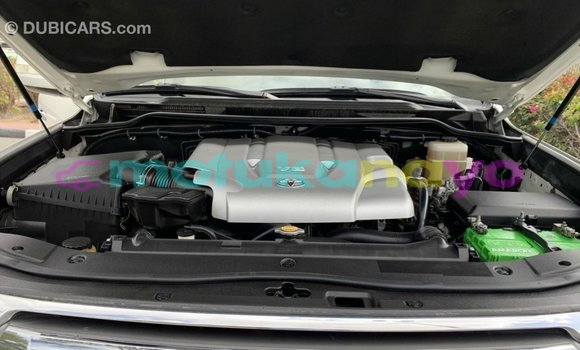 Acheter Import Voiture Toyota Land Cruiser Blanc à Import - Dubai, Bandundu Acheter Import Voiture Toyota Land Cruiser Blanc à Import - Dubai, Bandundu