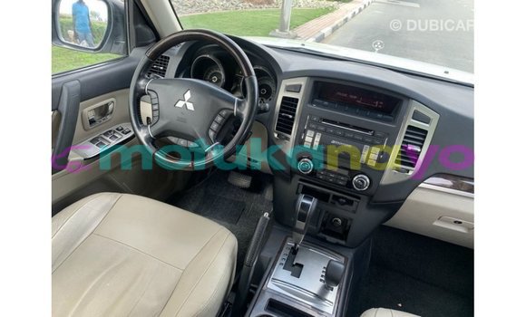 Buy Import Mitsubishi Pajero White Car in Import - Dubai in Bandundu Buy Import Mitsubishi Pajero White Car in Import - Dubai in Bandundu