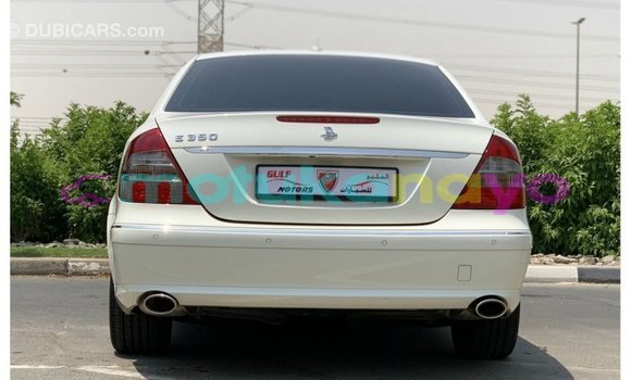 Buy Import Mercedes-Benz 190 (W201) White Car in Import - Dubai in Bandundu Buy Import Mercedes-Benz 190 (W201) White Car in Import - Dubai in Bandundu