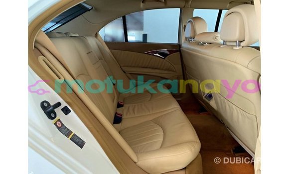 Buy Import Mercedes-Benz 190 (W201) White Car in Import - Dubai in Bandundu Buy Import Mercedes-Benz 190 (W201) White Car in Import - Dubai in Bandundu