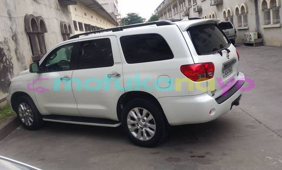 Buy Used Toyota Sequoia White Car in Aba in Haut-Congo Buy Used Toyota Sequoia White Car in Aba in Haut-Congo