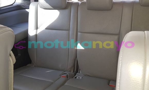 Buy Used Toyota Sequoia White Car in Aba in Haut-Congo Buy Used Toyota Sequoia White Car in Aba in Haut-Congo